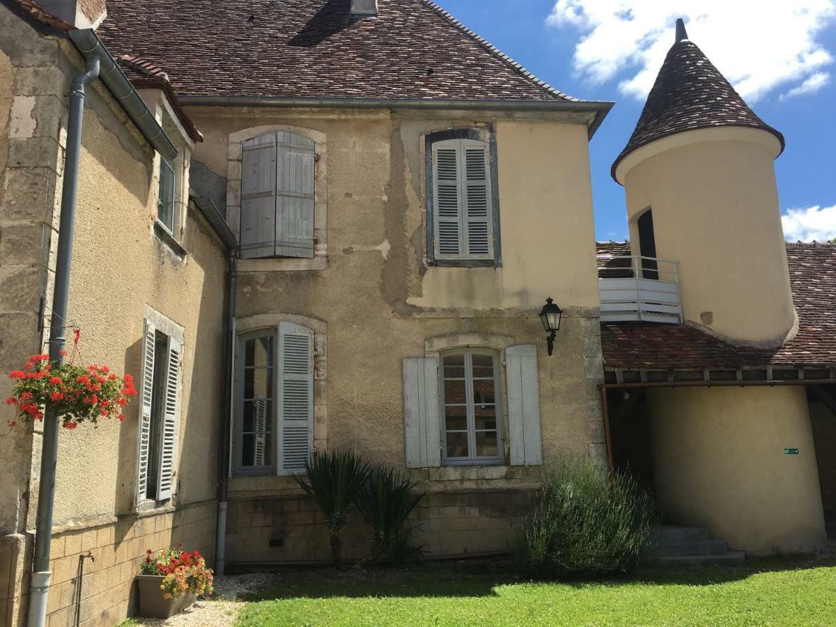 Auberge de jeunesse Domaine de Surgy Extérieur photo