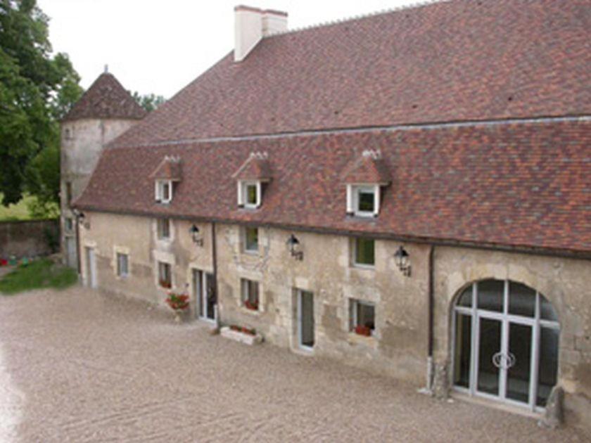 Auberge de jeunesse Domaine de Surgy Extérieur photo